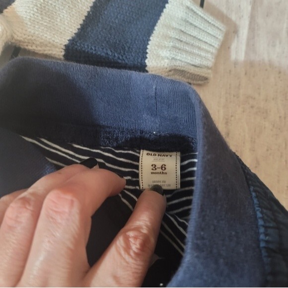 Carters Girls 6 month Sweater Pant Set - Picture 5 of 8